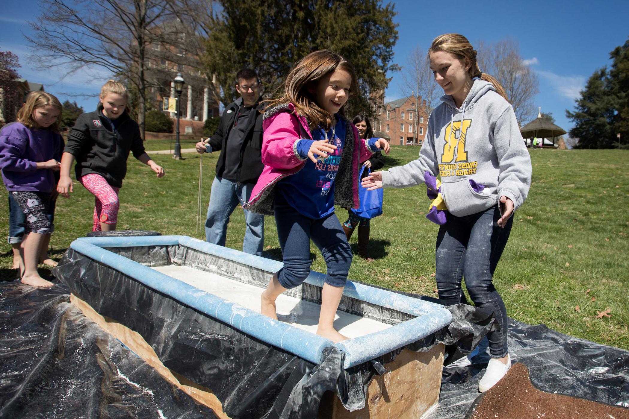 randolph-college-scif里面-miracle-girl-walks-on-water